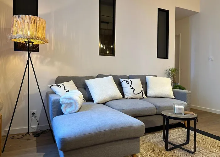 French Loft - Central & Comfy